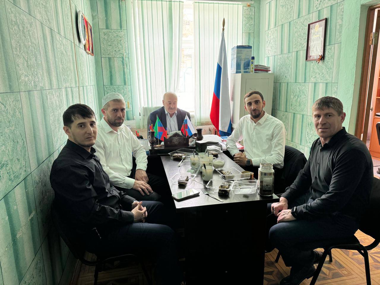Совсем скоро наступит последний школьный месяц, а значит, выпускникам пора определяться с колледжем или вузом